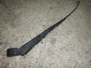 щеткодержатель (поводок стеклоочистителя, дворник) Nissan Terrano WD21 1995