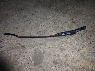 щеткодержатель (поводок стеклоочистителя, дворник) Audi A4 B5 1998, 1.8 л., бензин, АКПП, универсал