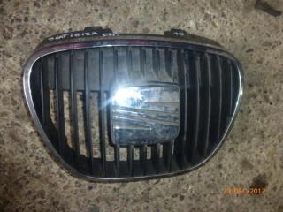 решетка радиатора SEAT Ibiza 3 поколение 2003