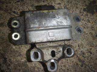 подушка крепления двигателя Volkswagen Golf 4 поколение 2005, 2.0 л., дизель, МКПП, хетчбэк 5 дв., 1K0199555