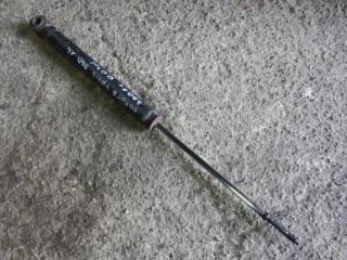 амортизатор задний Toyota Yaris P1 2001, 1.4 л., дизель, МКПП, хетчбэк 5 дв.