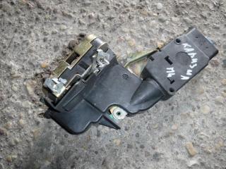 замок двери передней левой Mitsubishi Carisma 1 поколение [рестайлинг] 2001