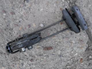 ограничитель открывания двери Hyundai H-1 Starex [рестайлинг] 2005, 2.5 л., дизель, МКПП, микроавтобус