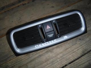 кнопка аварийной сигнализации Skoda Fabia 2 поколение (5J) 2008, 5J0953235, 5J0820951S01