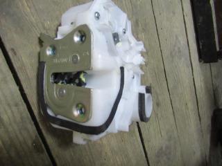 замок двери задней правой Mitsubishi Outlander 3 поколение 2014