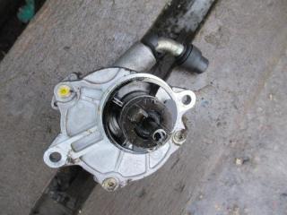 насос вакуумный Mercedes-Benz Vito W638 1999, 2.2 л., дизель, A6112300165