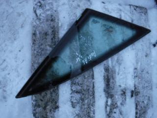 стекло кузовное боковое правое Audi A6 4A/C4 1996