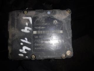 блок ABS Volkswagen Golf 3 поколение 1999, 1.4 л., бензин, 1J0907379G