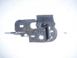 замок капота Volkswagen Passat B6 2008