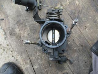 заслонка дроссельная Ford Focus 1 поколение 2001, 1.6 л., бензин, 988F9B989, BB