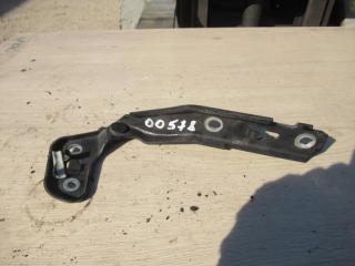 петля капота Audi A6 4F/C6 2007, 2.7 л., дизель, МКПП, универсал, 4F0823301