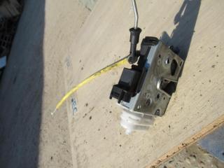 замок двери передней правой Audi A3 8L 1997, 1.8 л., бензин, МКПП, хетчбэк 5 дв., 8L1837016A