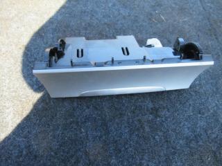 пепельница Volkswagen Passat B6 2008, 2.0 л., дизель, МКПП, универсал