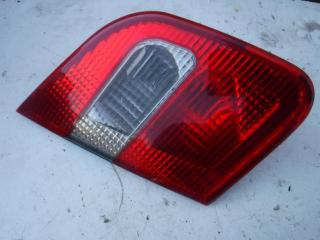 фонарь крышки багажника левый Mitsubishi Carisma 1 поколение [рестайлинг] 2001, хетчбэк 5 дв.