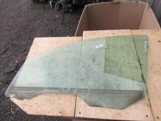 стекло двери передней левой Ford Focus 1 поколение 1998