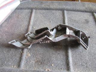 крепление бампера Volkswagen Golf 5 поколение 2008, 1.9 л., дизель, МКПП, хетчбэк 5 дв., 1K6807393