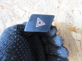 кнопка аварийной сигнализации Toyota Yaris XP9 2006, 1.4 л., дизель, МКПП, хетчбэк 5 дв., 843320D020