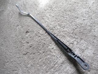 щеткодержатель (поводок стеклоочистителя, дворник) Citroen C5 1 поколение 2002, 2.2 л., дизель, МКПП, универсал, 2071956