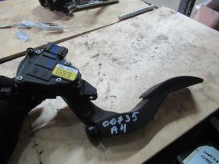 педаль Audi A4 B6 2002, 2.0 л., бензин, АКПП, универсал, 8E1723523C