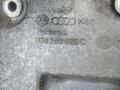 кронштейн компрессора кондиционера Volkswagen Passat B5 1998, 038260885C - фото №2