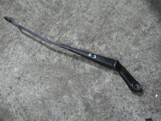 щеткодержатель (поводок стеклоочистителя, дворник) Volkswagen Golf 1 поколение 1992, 1H1955410B