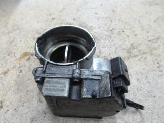 заслонка дроссельная Volkswagen Passat B6 2006, 2.0 л., дизель, 03G128063C