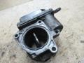 заслонка дроссельная Volkswagen Passat B6 2006, 2.0 л., дизель, 03G128063C - фото №4