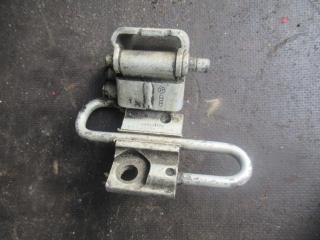 петля двери Audi A6 4B/C5 1998, 4B0831412B