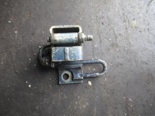 петля двери Audi A6 4B/C5 1998, 4B0833412A