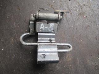 петля двери Audi A8 D2/4D 1997, 4D0833412