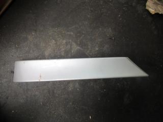 ус под фонарь левый Ford Mondeo 2 поколение 2000, 96BBA403009