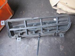 заглушка (решетка) в бампер Kia Cerato 1 поколение 2005, 865732F000