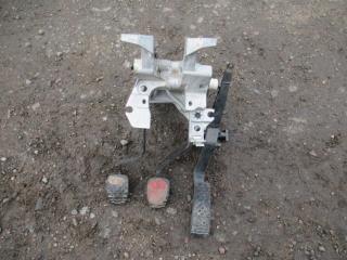 узел педальный (блок педалей) Audi 80 8C/B4 1993, 8A0721115C