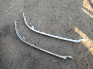 ресничка (ус) правой фары Audi 80 B3 1992