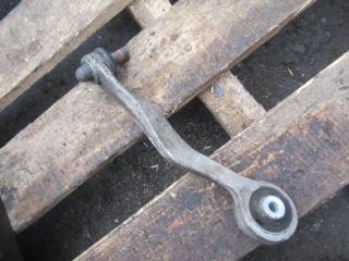 рычаг передний левый Volkswagen Passat B5 1998