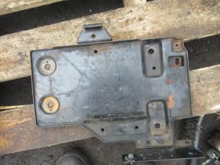 полка аккумулятора Ford Galaxy 1 поколение [рестайлинг] 2004, 1.9 л., дизель, МКПП, минивэн