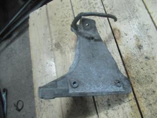 кронштейн двигателя Volkswagen Passat B5 1998, 1.6 л., бензин, 8D0199308M