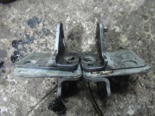 петля двери Audi A6 4B/C5 1998