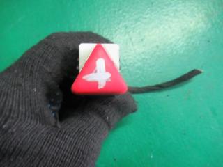 кнопка аварийной сигнализации Skoda Fabia 1 поколение (6Y) 2000, 6Y0953235