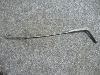 щеткодержатель (поводок стеклоочистителя, дворник) Audi A4 B5 1998, 8D1955408A