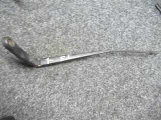 щеткодержатель (поводок стеклоочистителя, дворник) Volkswagen Transporter T5 2005, 1.9 л., дизель, МКПП, микроавтобус, 7H1955409C