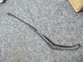 щеткодержатель (поводок стеклоочистителя, дворник) SEAT Alhambra 1 поколение [рестайлинг] 2002, 1.8 л., бензин, МКПП, универсал, 7M3955410