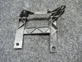 крепление фары правой Volkswagen Transporter T5 2005, 1301329422