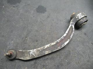 рычаг передний правый Volkswagen Passat B5 2000