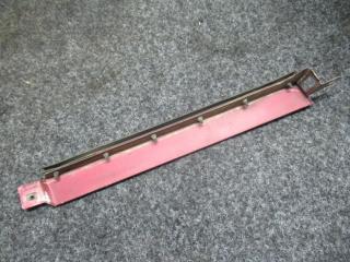 ресничка (ус) левой фары Mercedes-Benz W124 1 поколение 1990