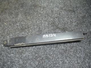 ресничка (ус) левой фары Mercedes-Benz W124 1 поколение 1990