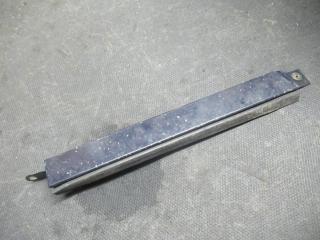 ресничка (ус) правой фары Mercedes-Benz W124 1 поколение 1988