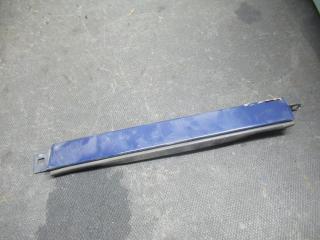 ресничка (ус) левой фары Mercedes-Benz W124 1 поколение 1990