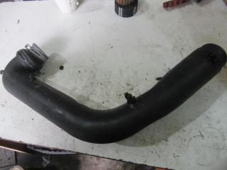 патрубок воздушного фильтра Volkswagen Passat B6 2006, 1.9 л., дизель, 1K0129654AA