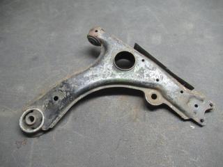 рычаг передний левый Volkswagen Passat B4 1994